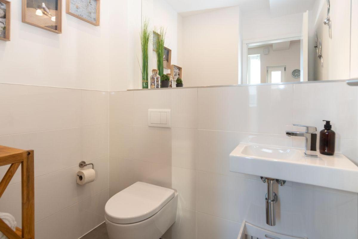 Haus-Wilhelmsplatz-Wohnung-Heimathafen Heiligenhafen Esterno foto